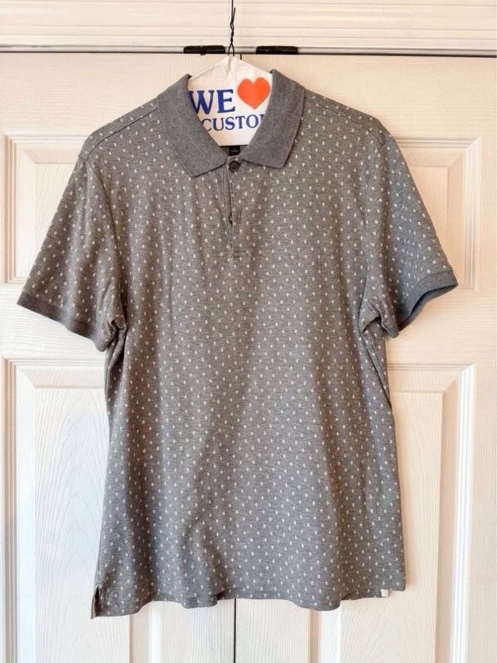 Men's Grey Short-Sleeve Polo Shirt with Subtle Dot Pattern